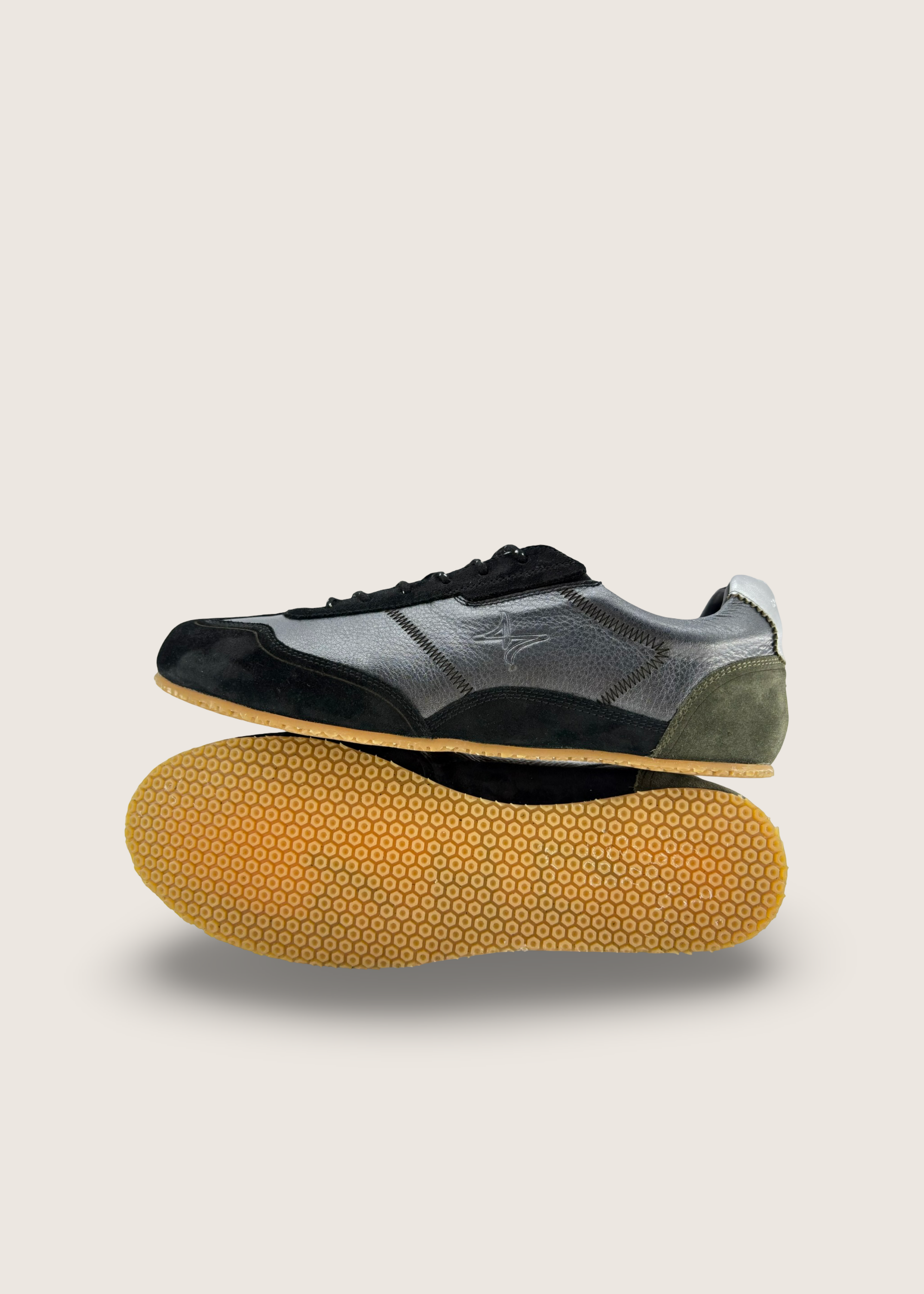 Mizu Milled Black