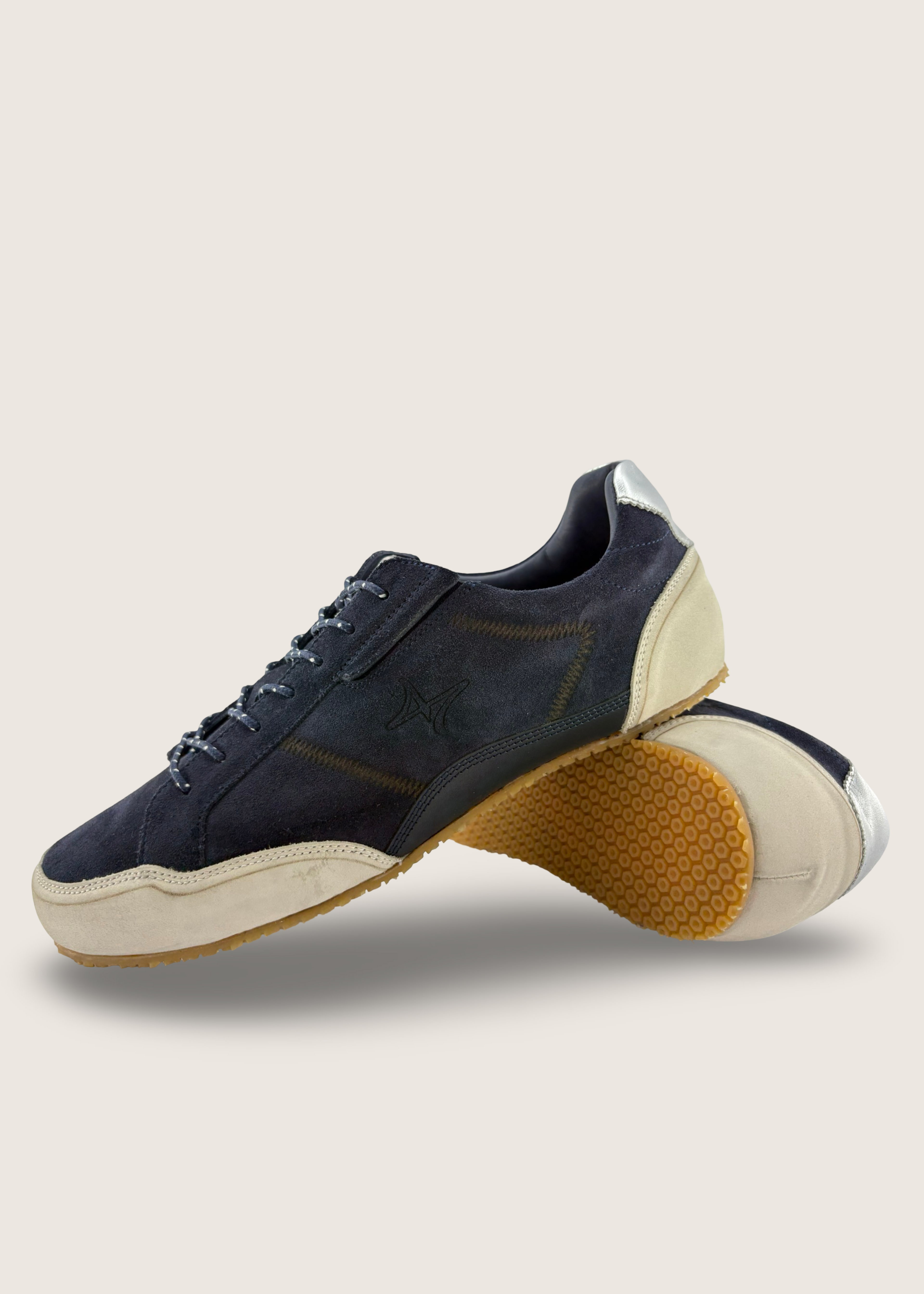 雪  Men's YUKI in deep blue leather suede and rubber sole