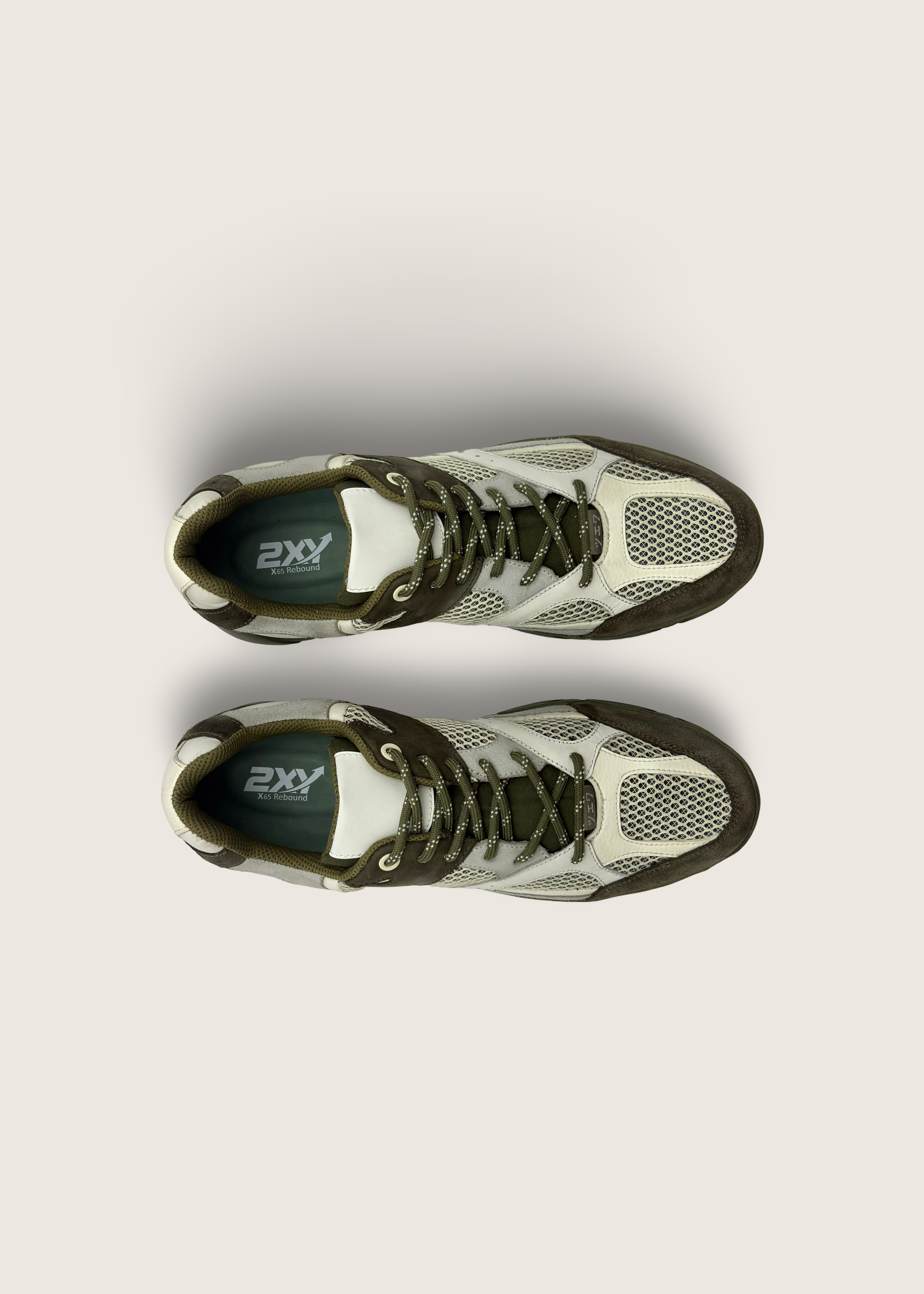 富士 Men's FUJI in olive leather nubuck with silver white technical mesh panels
