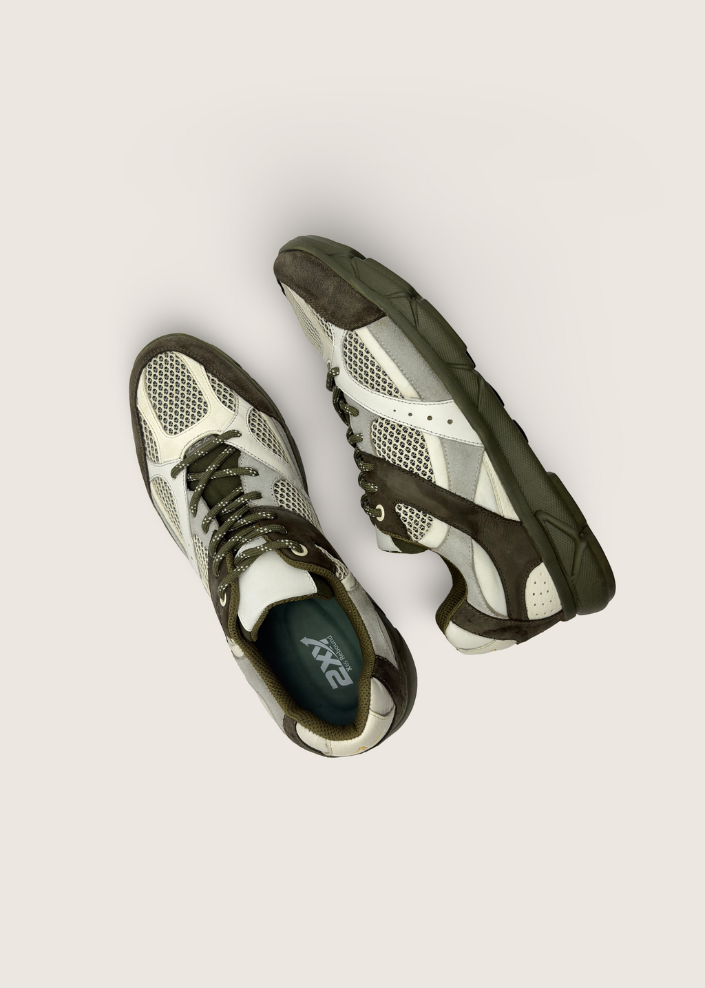 富士 Men's FUJI in olive leather nubuck with silver white technical mesh panels