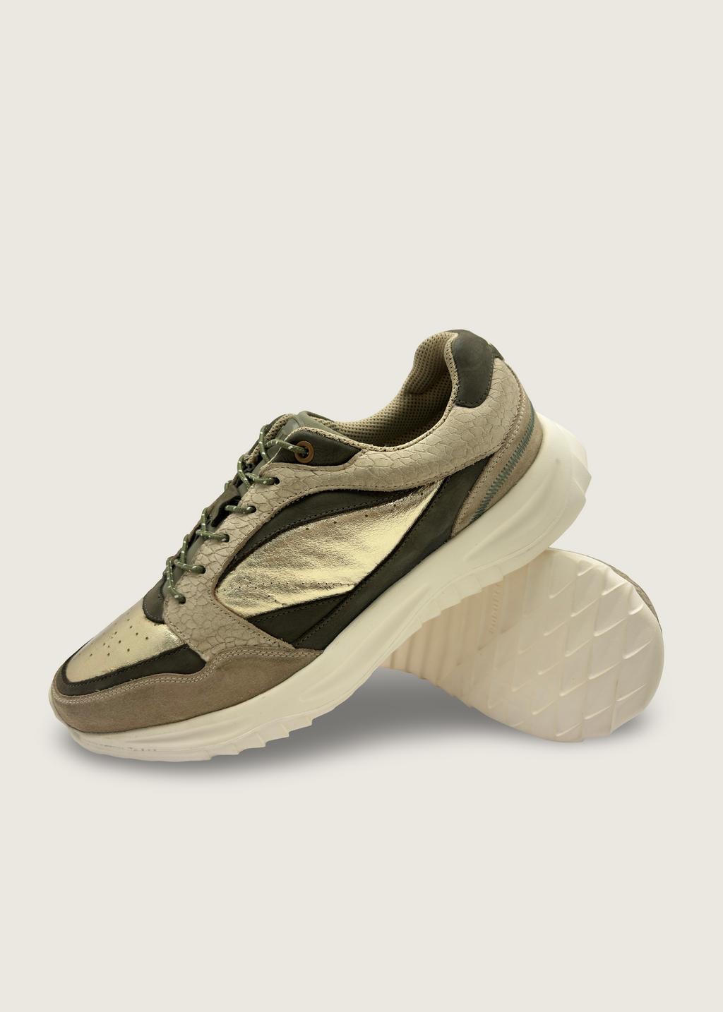 海 Men's KAI in beige leather suede with gold crushed argentinian leather and olive nubuck leather