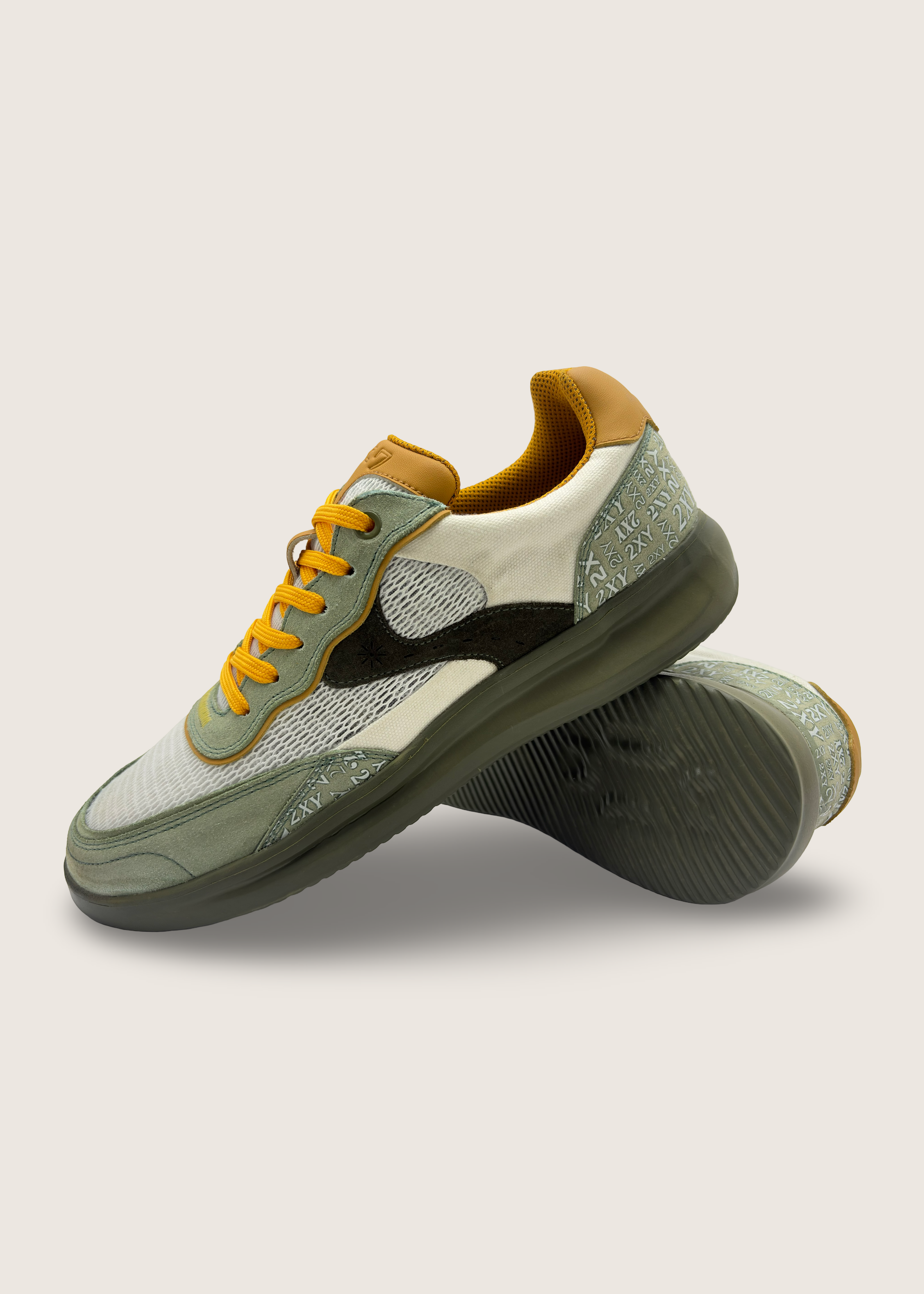 波 Men's NAMI in pastel green leather suede with optical white layers of technical mesh
