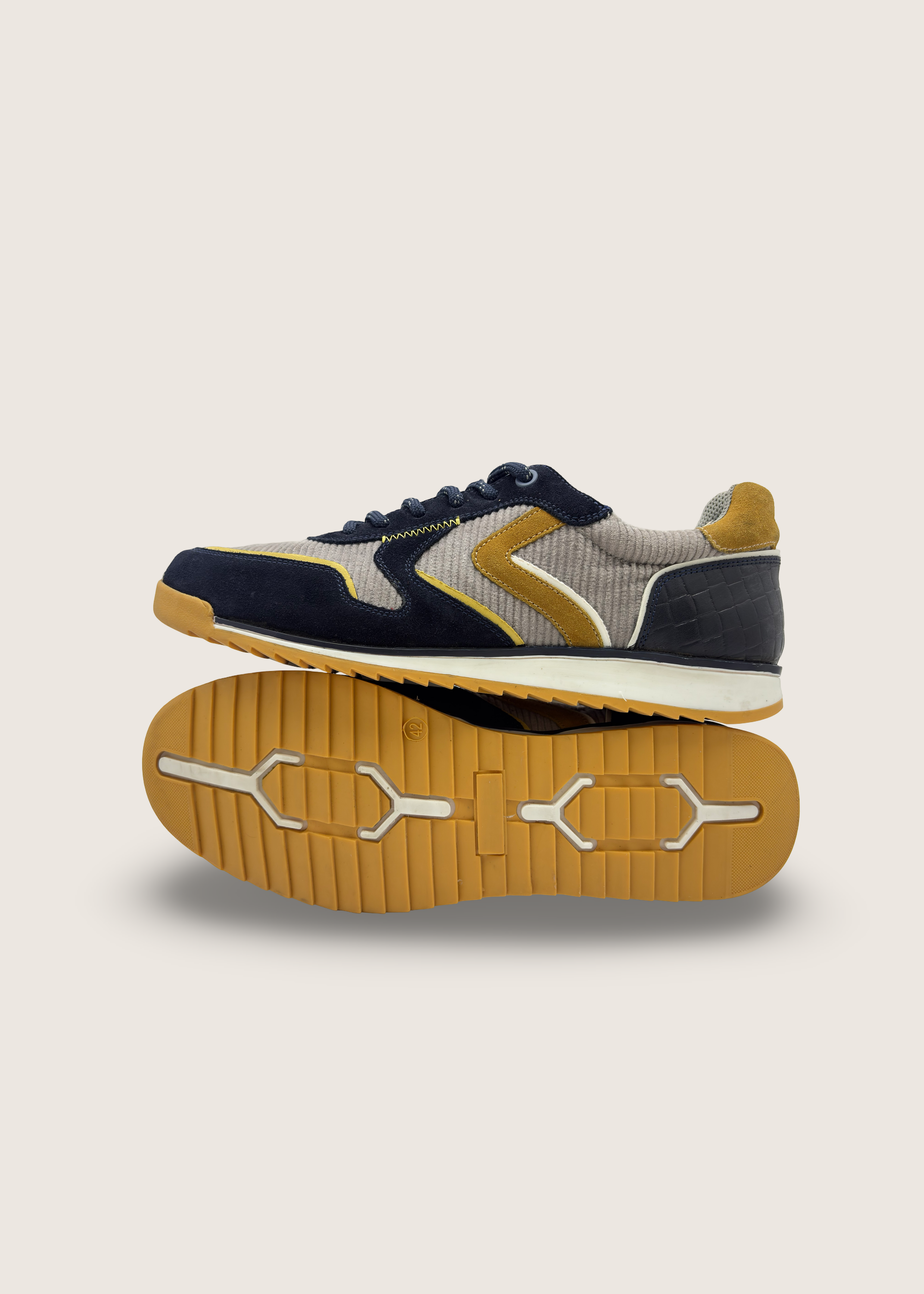 大阪 Men's Osaka in deep navy blue leather suede with light grey cotton corduroy