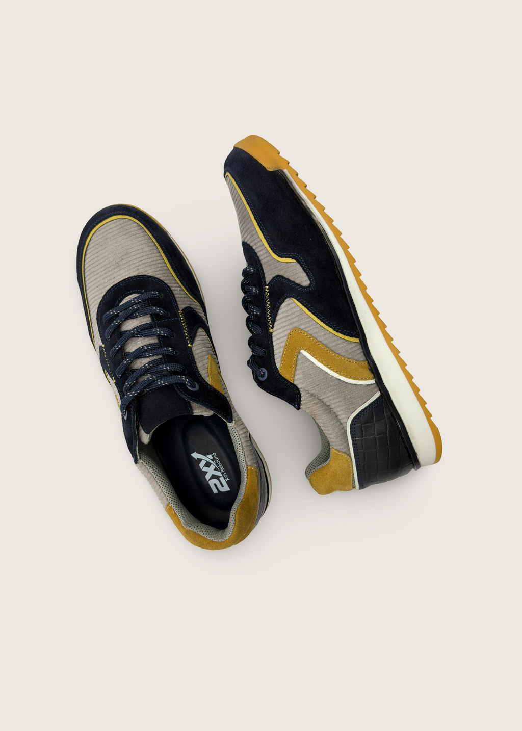 大阪 Men's Osaka in deep navy blue leather suede with light grey cotton corduroy