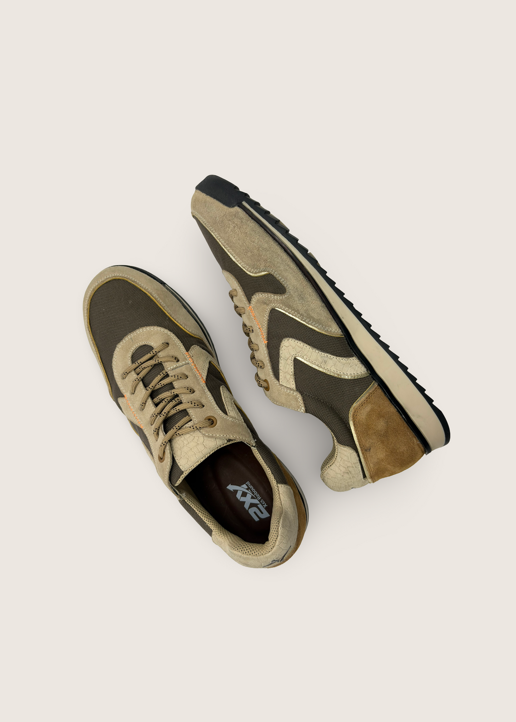 大阪 Men's Osaka in beige and brown leather suede with brown nylon parachute