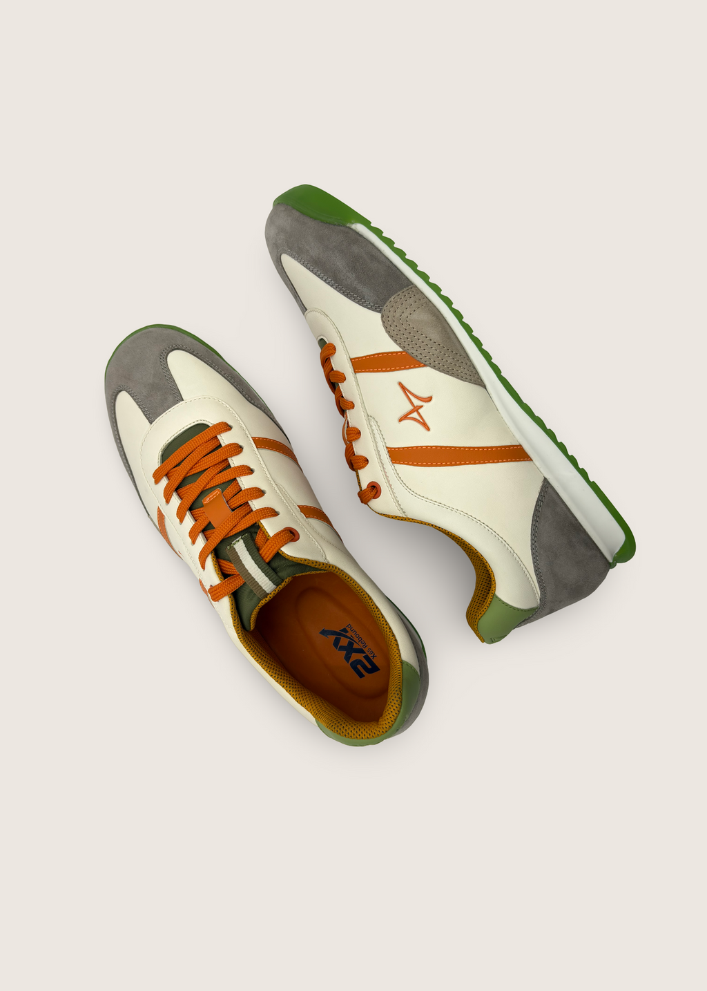 色 Men's IRO in pumice leather suede with creamy white microfiber and leather insole