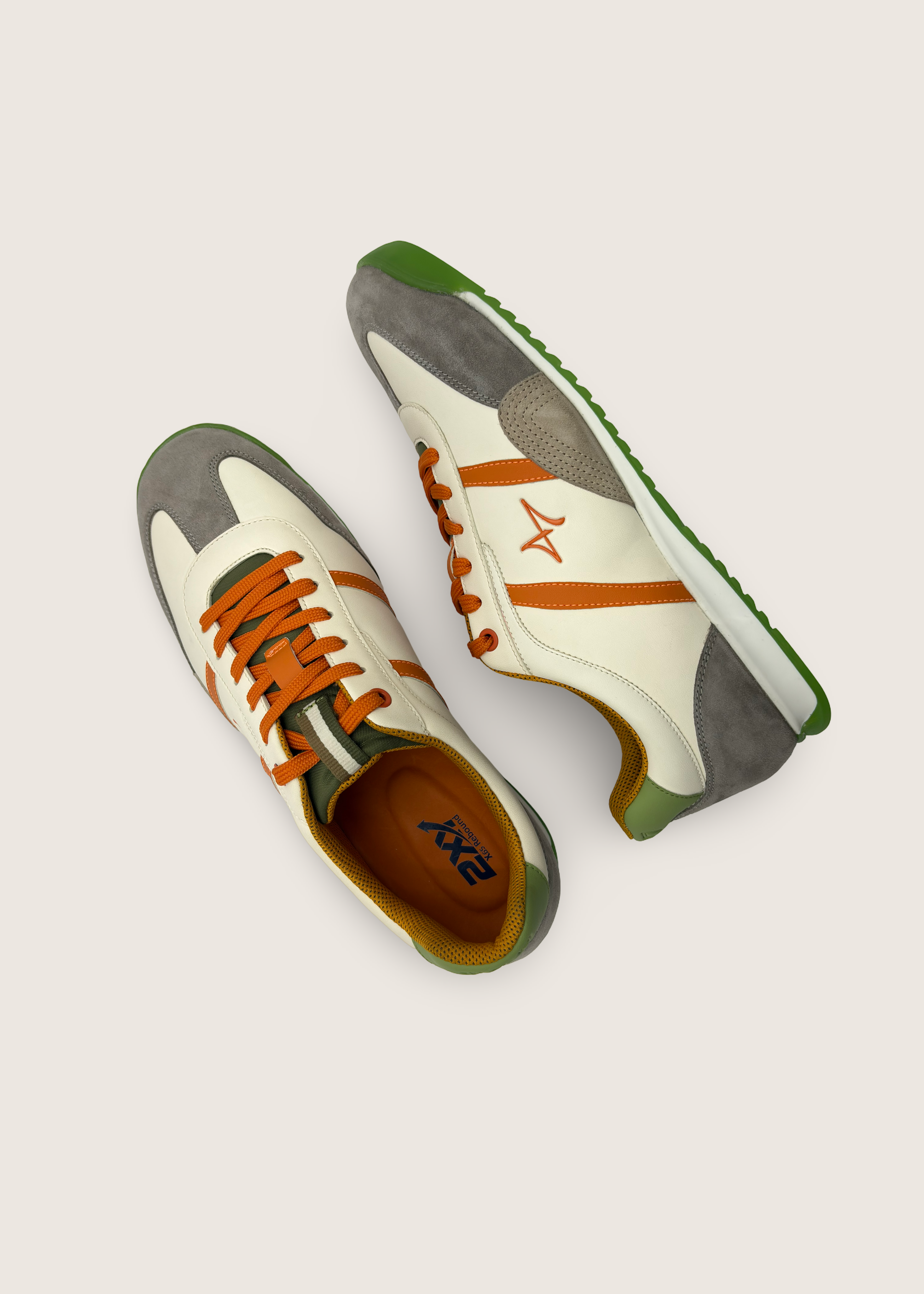 色 Men's IRO in pumice leather suede with creamy white microfiber and leather insole