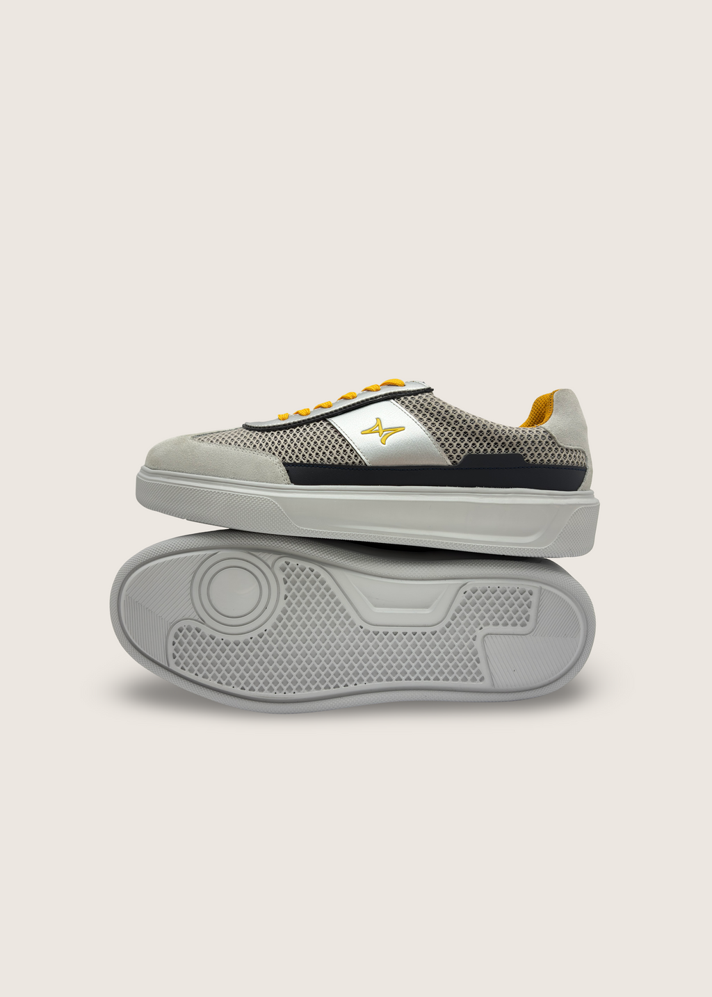 波 Men's SORA in pumice leather suede with white and dark grey layers of technical mesh