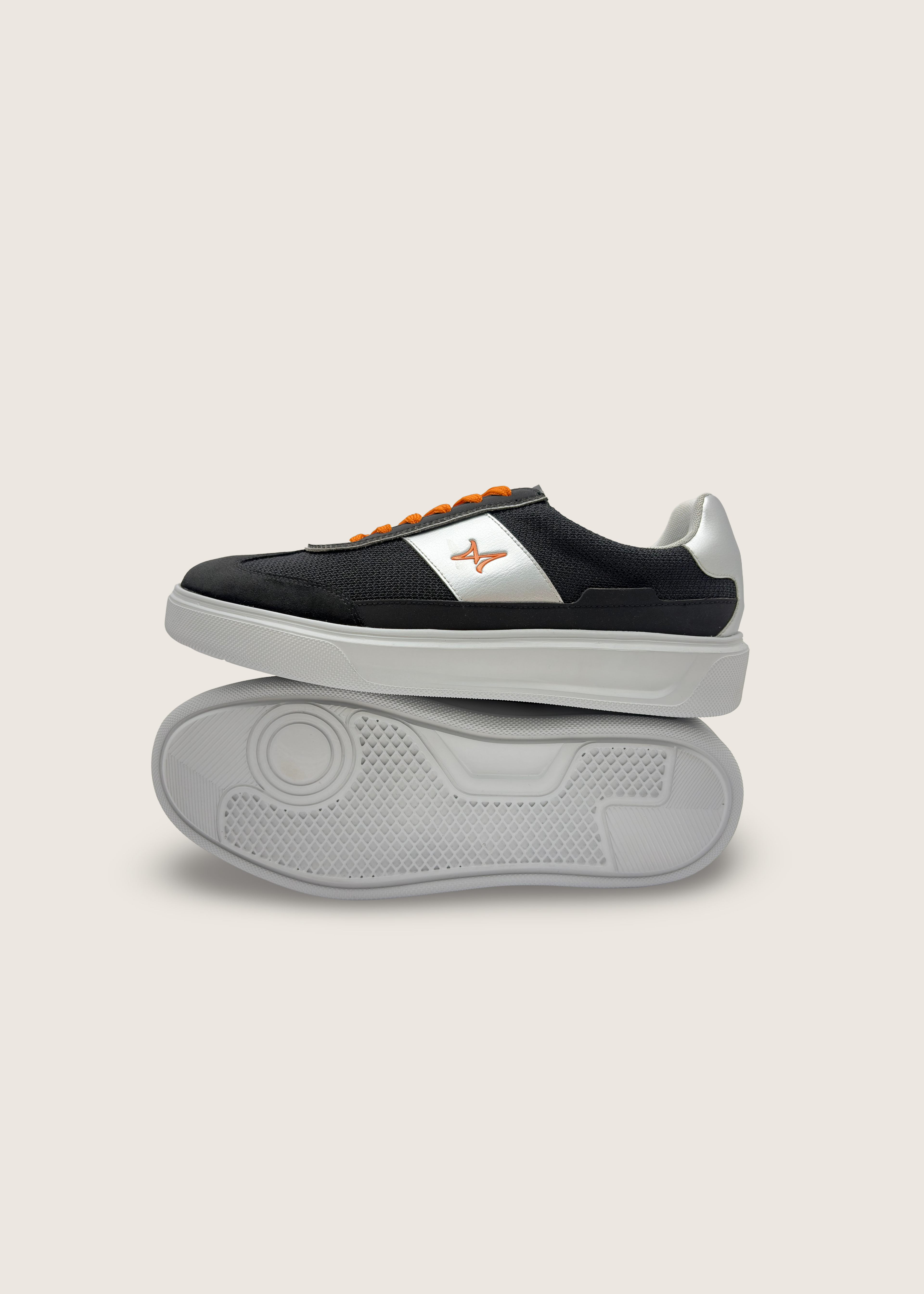波 Men's SORA in jet black leather suede with deep black layers of petra mesh
