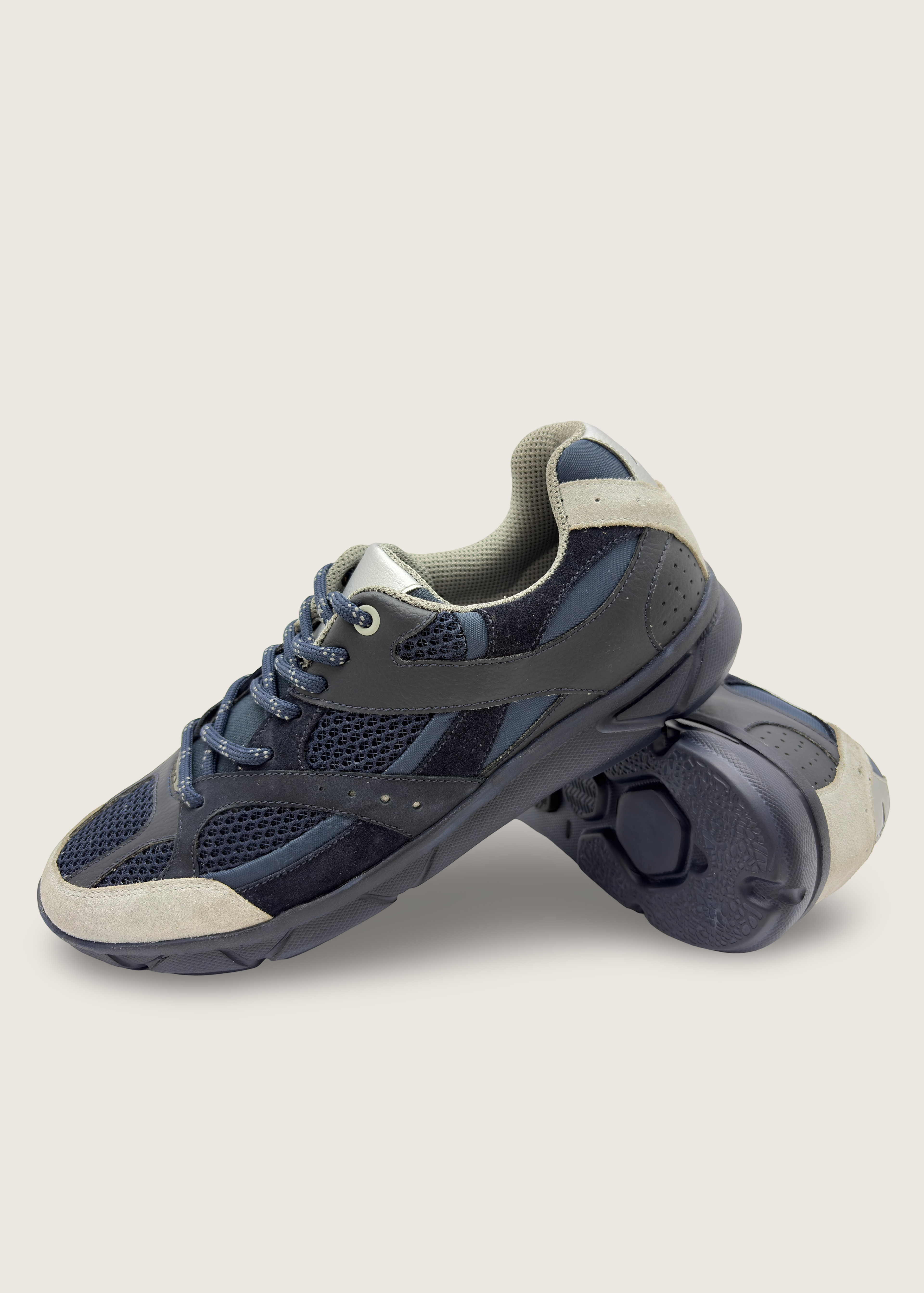 富士 Men's FUJI in dark navy blue leather nubuck with denim blue technical mesh panels