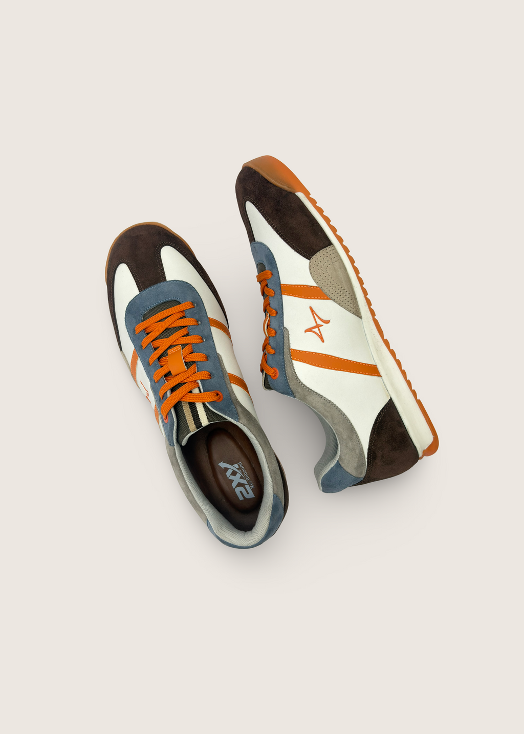 色 Men's IRO in clay leather suede with creamy white microfiber and leather insole