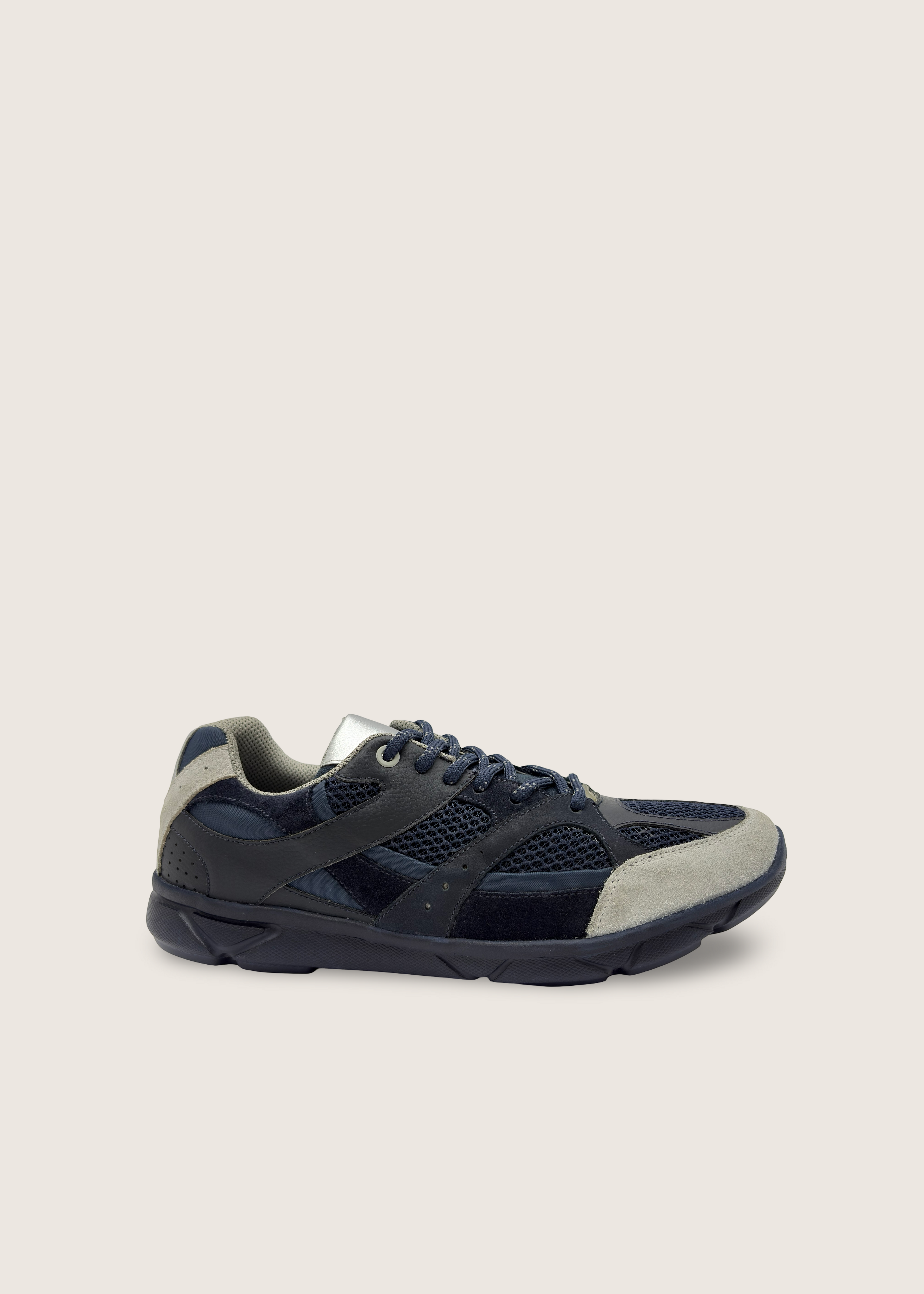 富士 Men's FUJI in dark navy blue leather nubuck with denim blue technical mesh panels