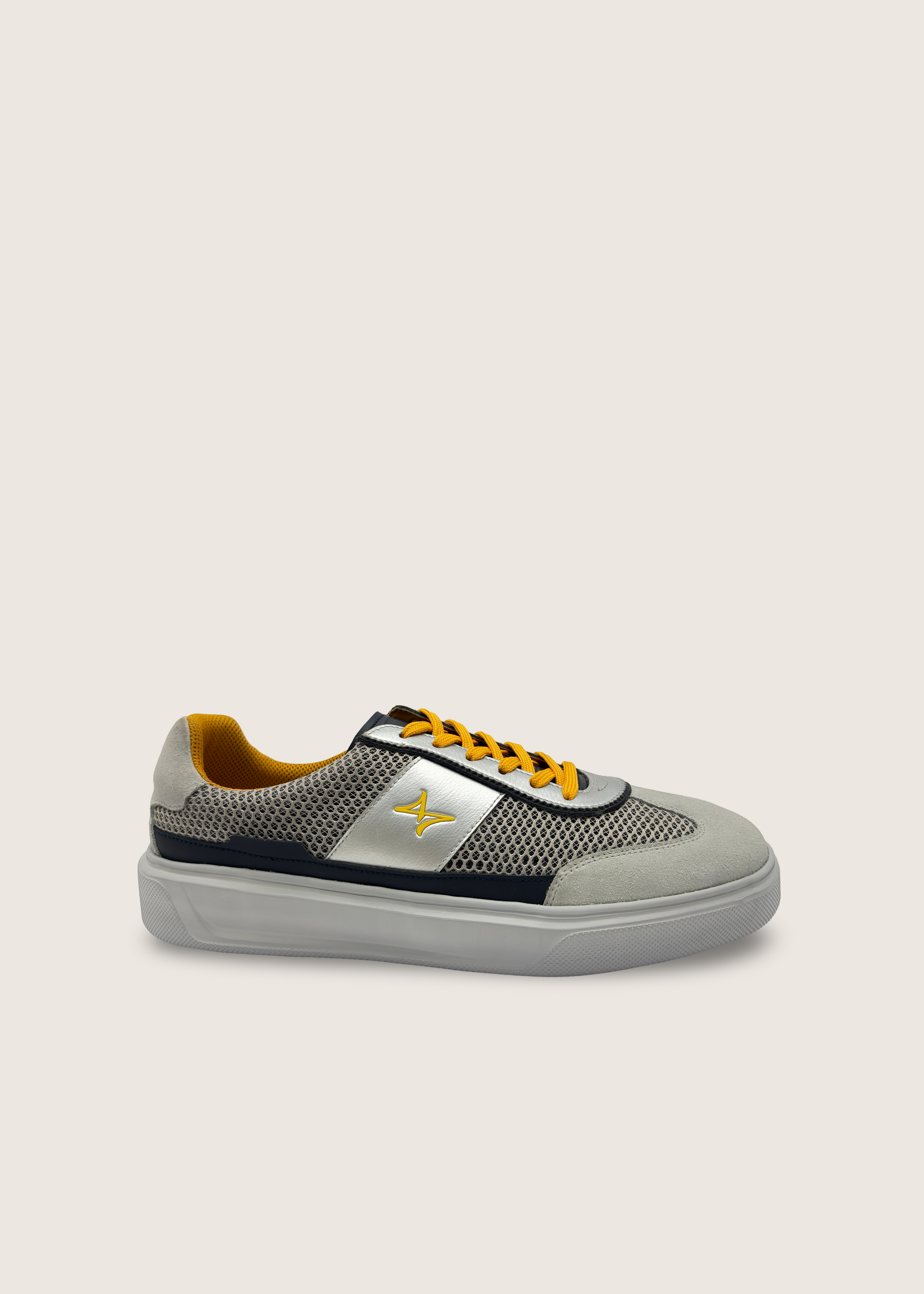 波 Men's SORA in pumice leather suede with white and dark grey layers of technical mesh