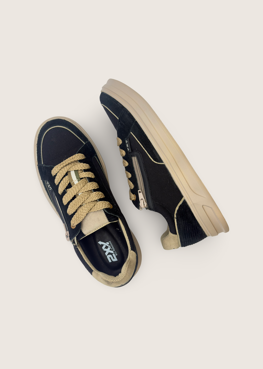 風 Men's KAZE in black leather suede with black nylon parachute and leather insole