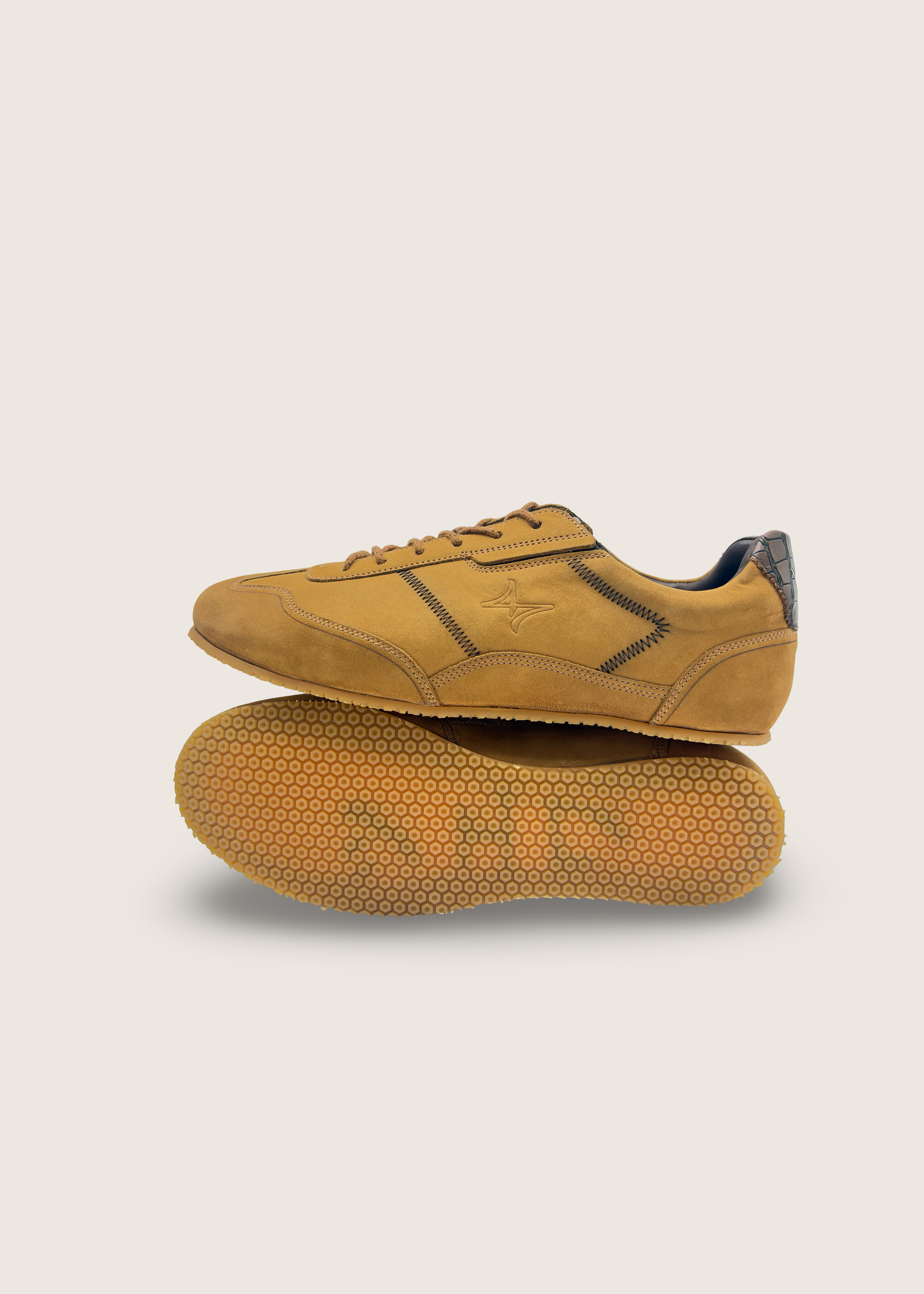 Mizu Nubuck Camel